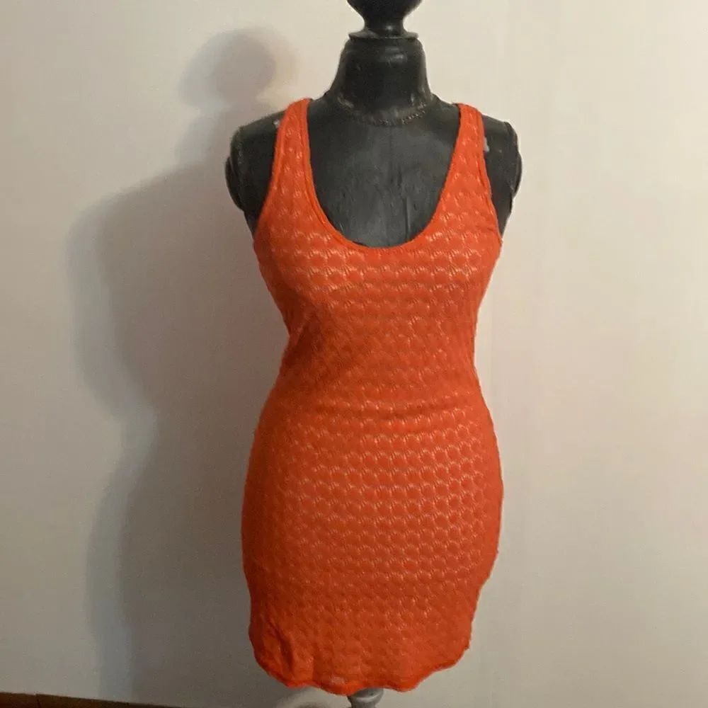 Sanctuary orange sleeveless scoop neck crochet dress, size Small